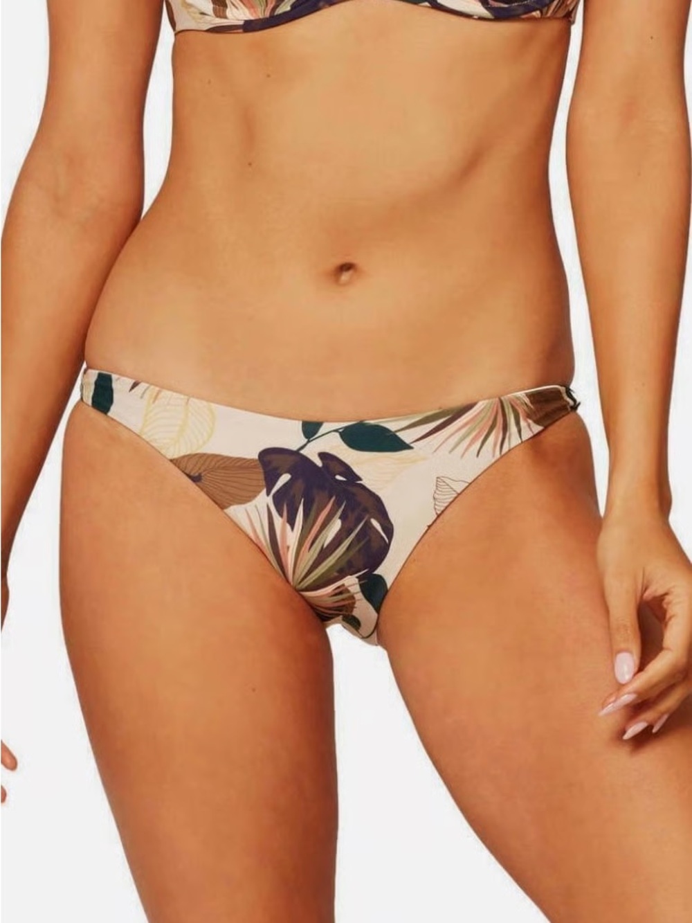 l*space Women's Comacho Bottom Classic Cream Floral Leaf Bikini Bottom Medium